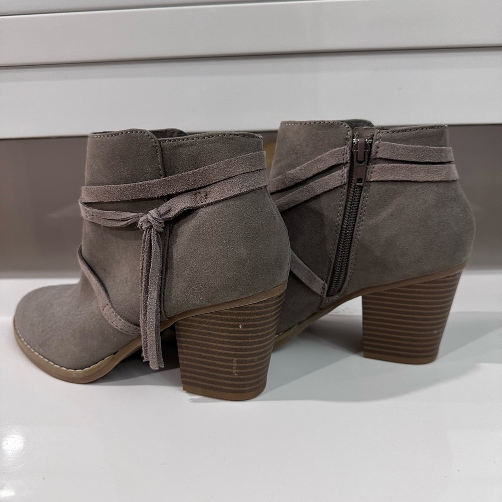 Express Tassel Booties - Picture 3 of 5